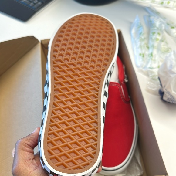 Vans Red Checkerboard Men’s Shoes - Picture 2 of 9